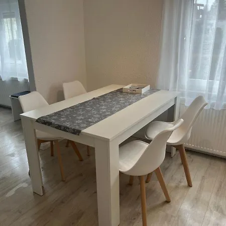 Moderne Helle 2,5 Mit Grossem Bad Und Kueche In Appartement Trossingen