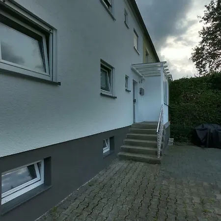 Appartement Moderne Helle 2,5 Mit Grossem Bad Und Kueche In *