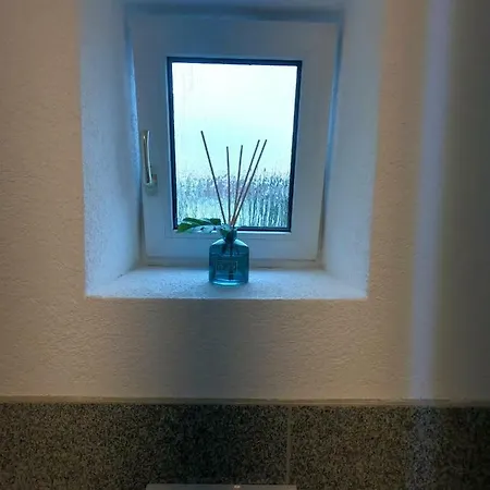 Moderne Helle 2,5 Mit Grossem Bad Und Kueche In Appartement