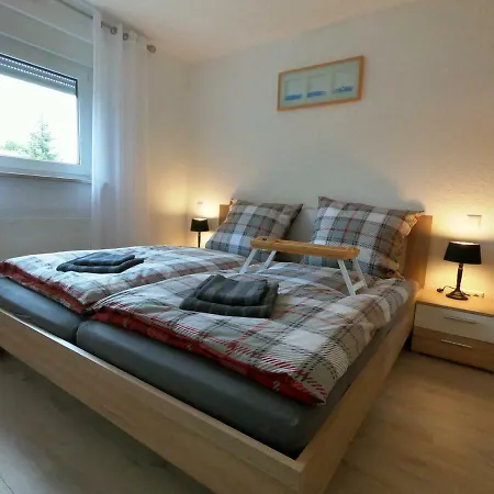 Lägenhet Moderne Helle 2,5 Mit Grossem Bad Und Kueche In *