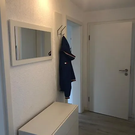 Moderne Helle 2,5 Mit Grossem Bad Und Kueche In Appartement